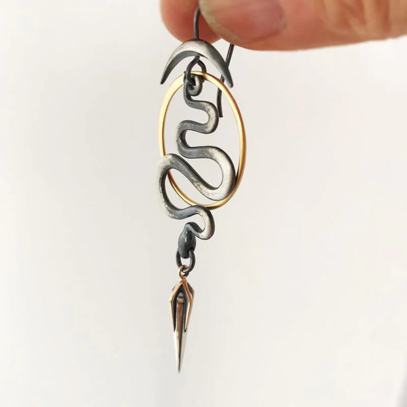 Nepravilne geometrijske spirale naušnice Serpentina