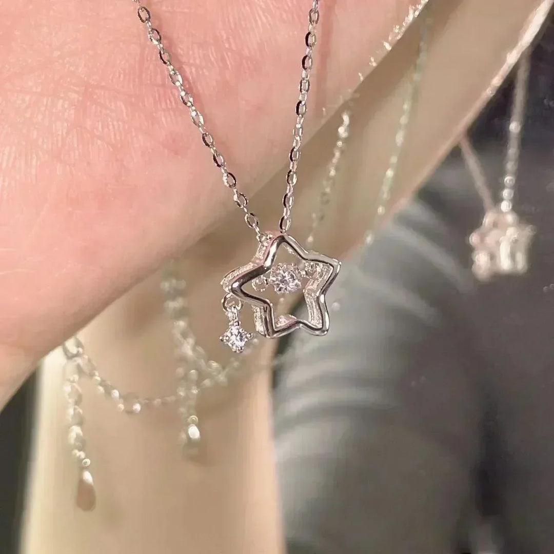 Elegantna Ogrlica s Valovitom Metalnom Cvjetnom Okačicom